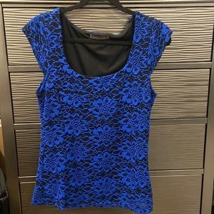 NWOT Suzy Shier. Royal Blue Lace on Black, sleeveless top.